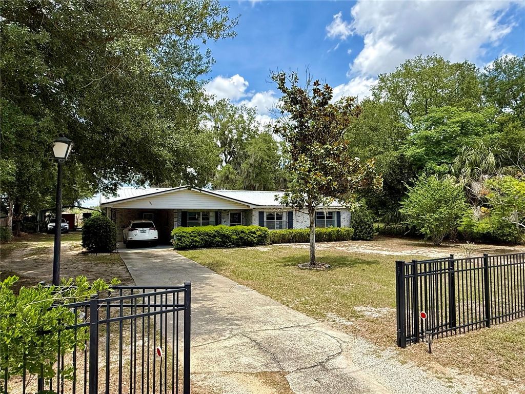 131 WILLOW STREET, Lake Wales, FL 33859