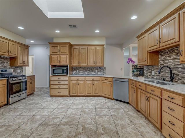 3110 Dans Court, Enid, OK 73703