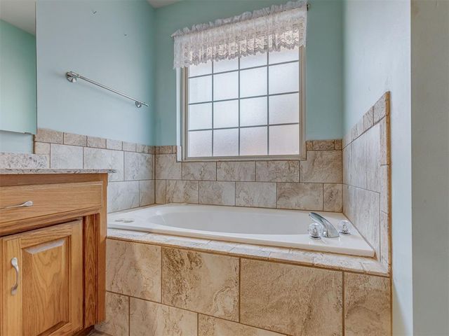 3110 Dans Court, Enid, OK 73703