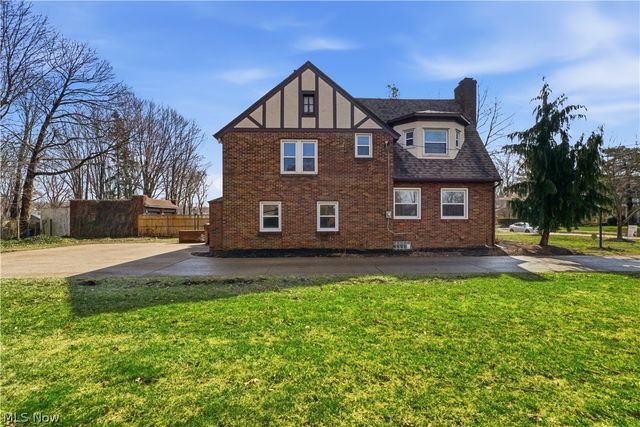 45 Chatfield Drive, Painesville, OH 44077