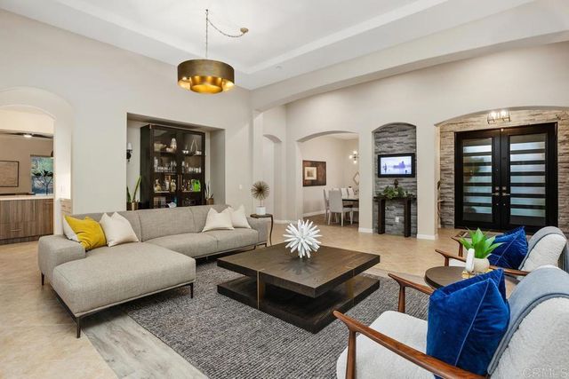 2409 Andersen Lane, Vista, CA 92084