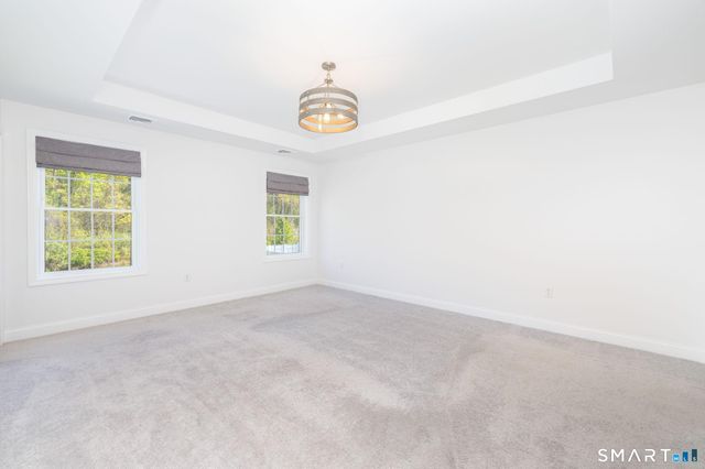 173 Willow Creek Lane, Southington, CT 06489