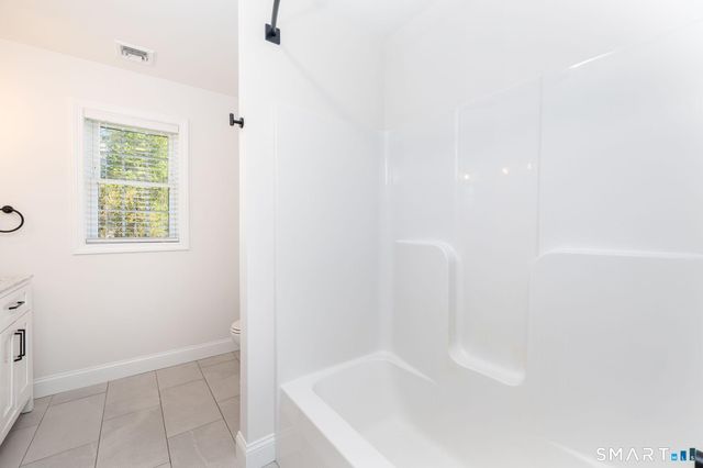 173 Willow Creek Lane, Southington, CT 06489