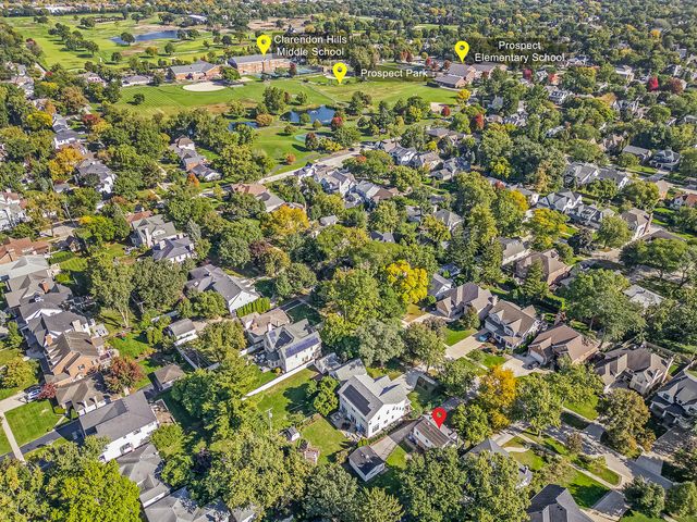 18 Oxford Avenue, Clarendon Hills, IL 60514