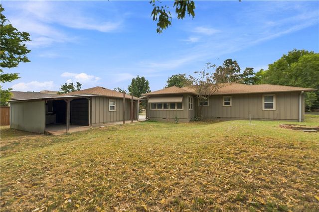 704 Shipley Street, Springdale, AR 72764