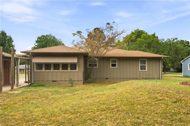 704 Shipley Street, Springdale, AR 72764