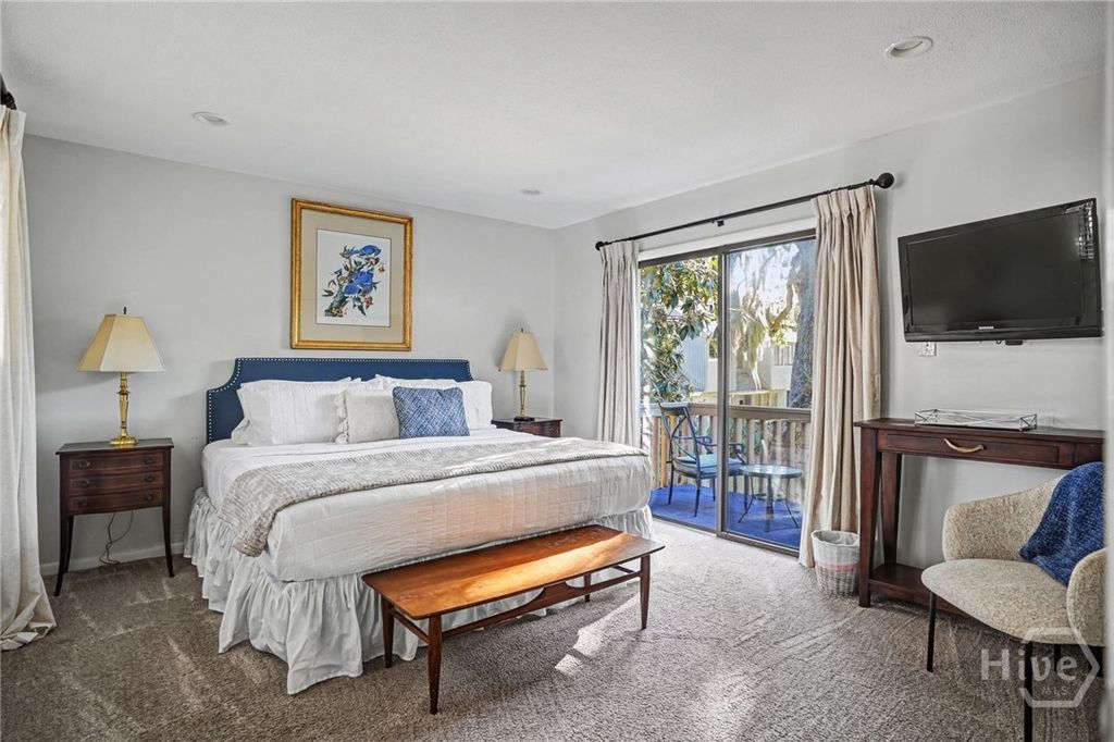 Image 19 of property listing at 10 Dame Kathryn Drive, Savannah, GA 31411