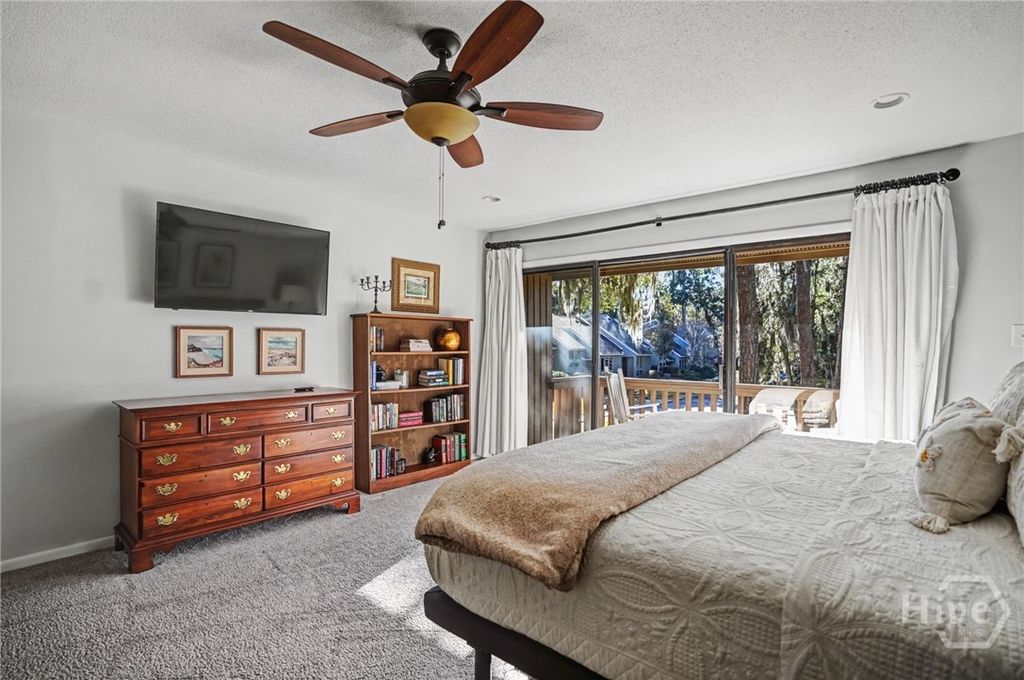 Image 23 of property listing at 10 Dame Kathryn Drive, Savannah, GA 31411