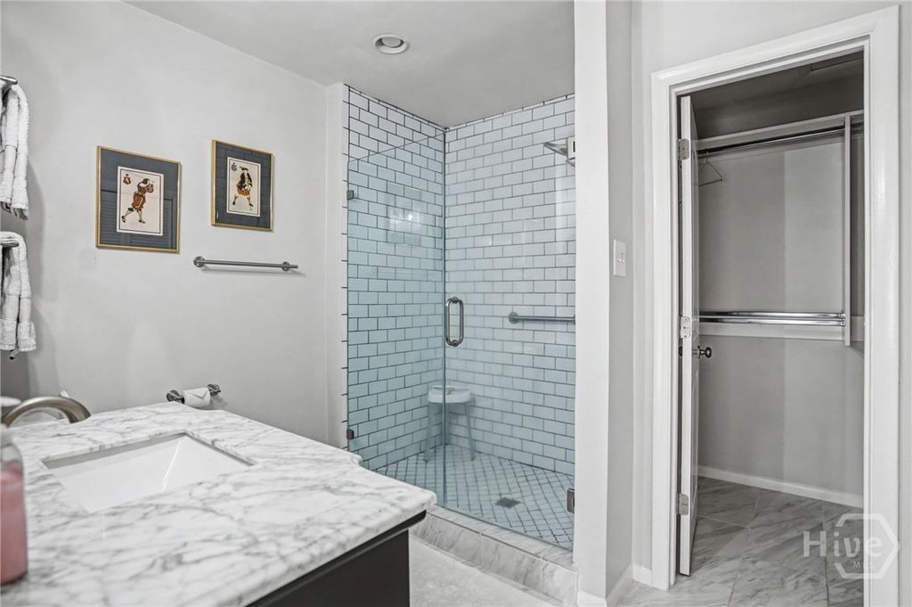 Image 24 of property listing at 10 Dame Kathryn Drive, Savannah, GA 31411