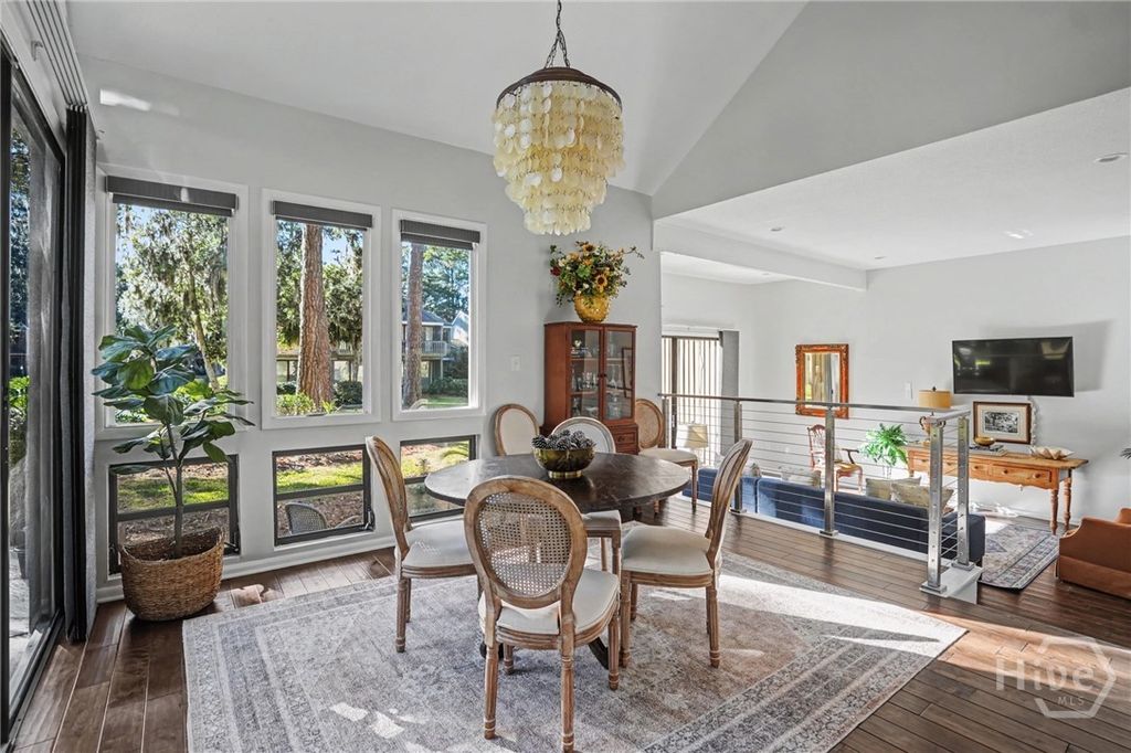 Image 9 of property listing at 10 Dame Kathryn Drive, Savannah, GA 31411