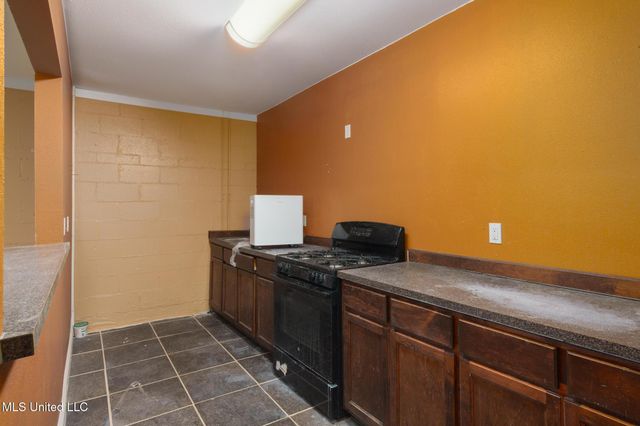 12 Chalmett Place, Hattiesburg, MS 39402