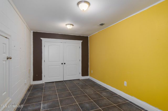 12 Chalmett Place, Hattiesburg, MS 39402