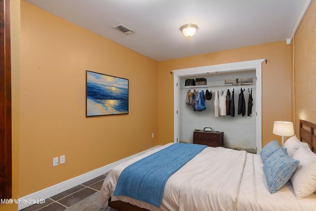 12 Chalmett Place, Hattiesburg, MS 39402