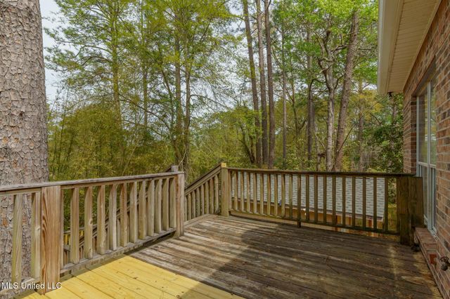 12 Chalmett Place, Hattiesburg, MS 39402