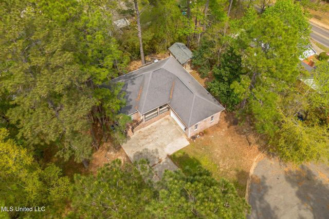 12 Chalmett Place, Hattiesburg, MS 39402