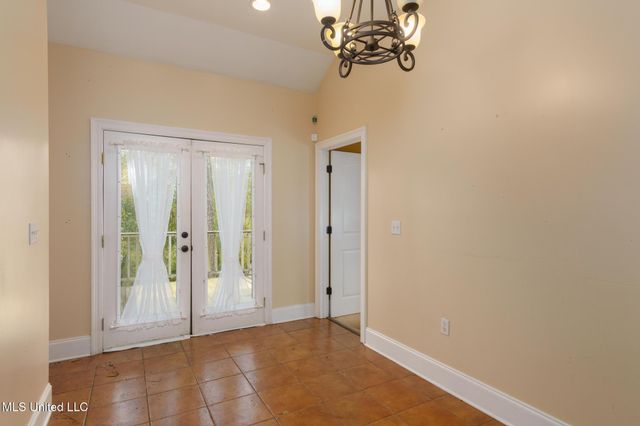 12 Chalmett Place, Hattiesburg, MS 39402