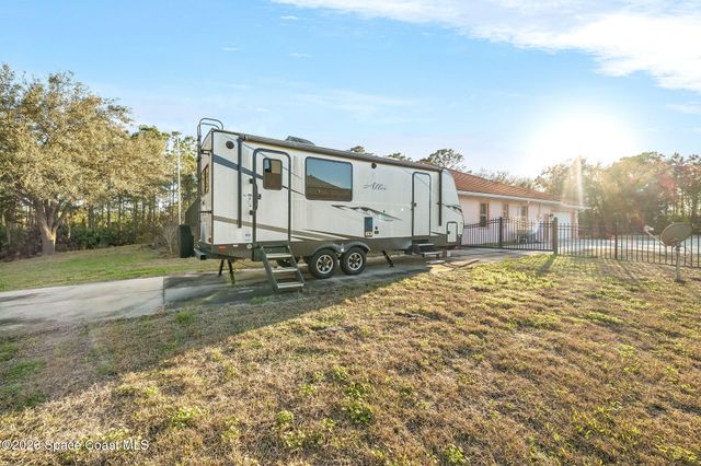 5025 Fawn Lake Boulevard, Mims, FL 32754