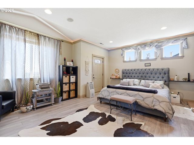 1935 E FORBES Ct, La Center, WA 98629