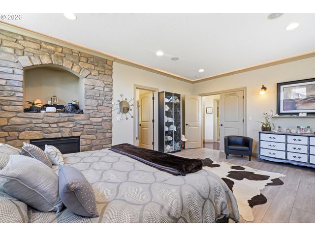 1935 E FORBES Ct, La Center, WA 98629