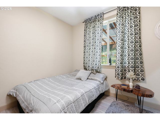 1935 E FORBES Ct, La Center, WA 98629