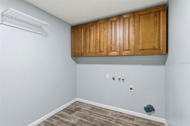 302 BLOOMINGFIELD DRIVE, Brandon, FL 33511