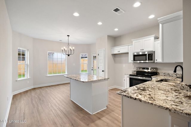 2176 Julianna Drive, Southaven, MS 38672