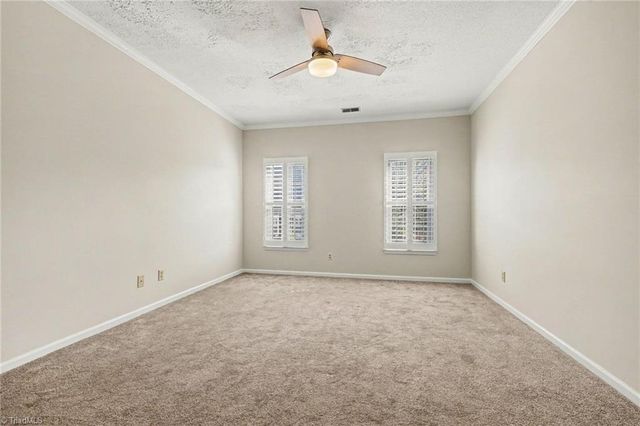 2800 Kingsdale Court, Winston-salem, NC 27103