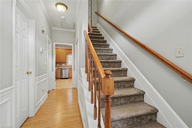 2800 Kingsdale Court, Winston-salem, NC 27103