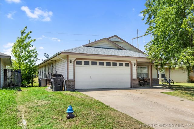 24922 S Heartwood Drive, Claremore, OK 74019