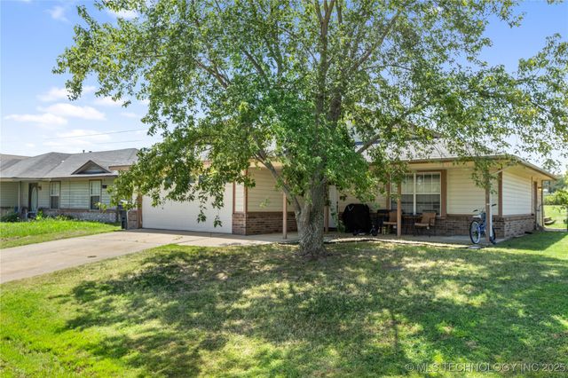 24922 S Heartwood Drive, Claremore, OK 74019