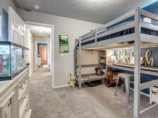 1329 S Rae Drive, Mustang, OK 73064