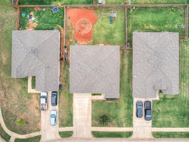 1329 S Rae Drive, Mustang, OK 73064
