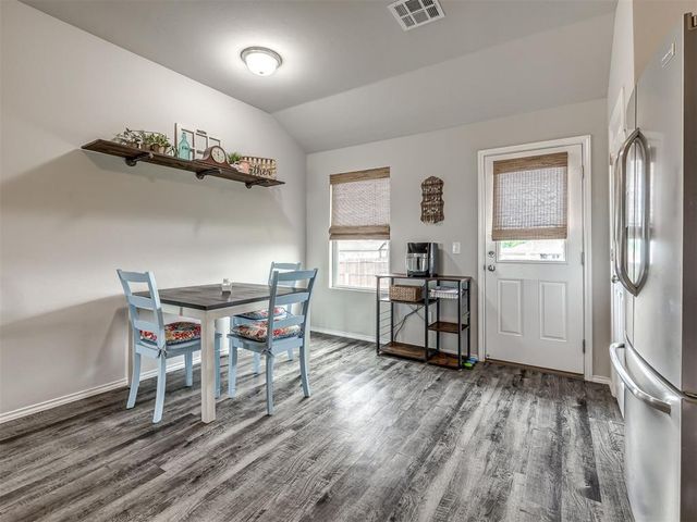 1329 S Rae Drive, Mustang, OK 73064