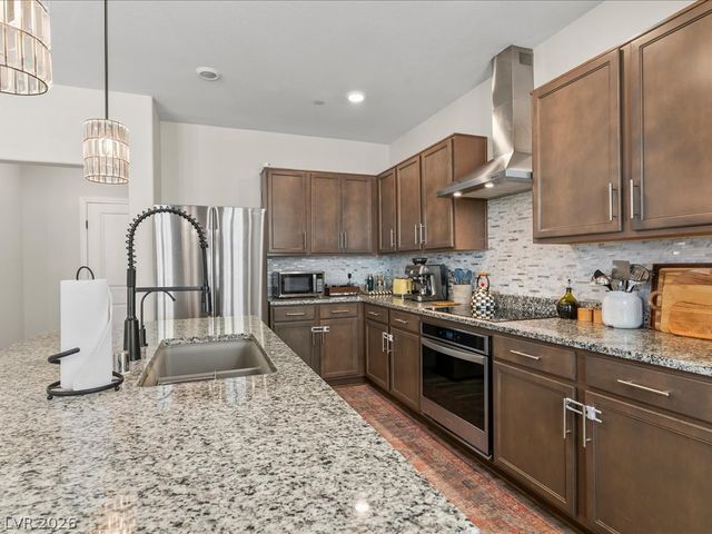 3166 Brynley Avenue, Henderson, NV 89044