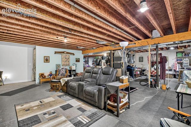 1005 N Kirkwood Drive, Pueblo, CO 81007