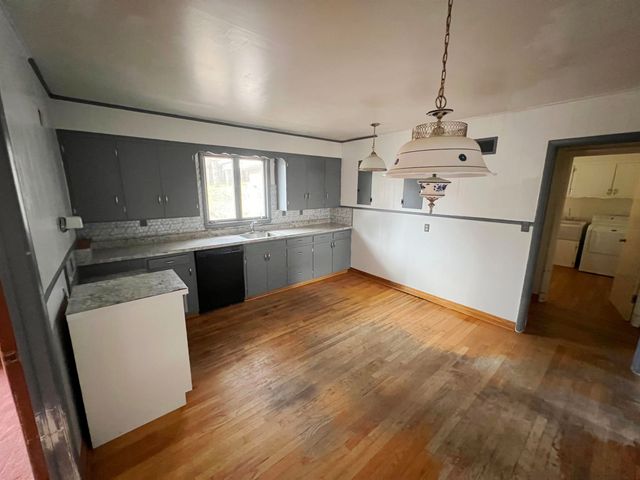 1002 N. 2nd St., Bismarck, ND 58501