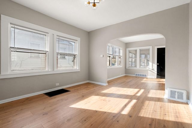 6839 Arkansas Avenue, Hammond, IN 46323