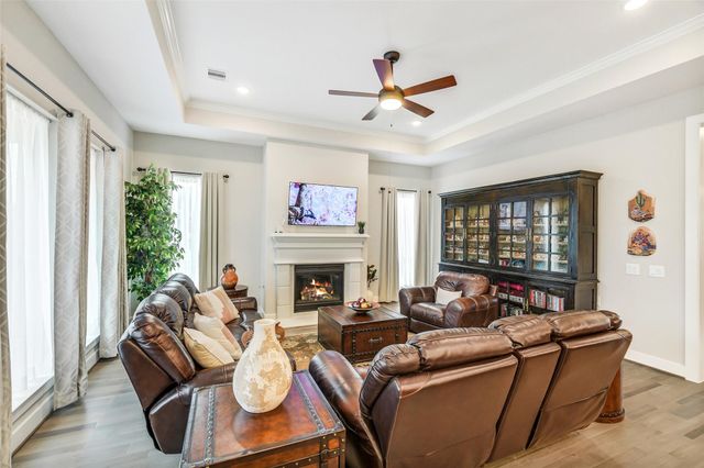 14886 Shavers Drive, Willis, TX 77318