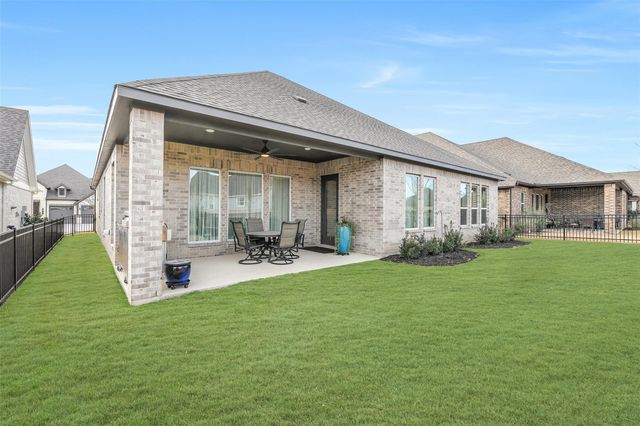 14886 Shavers Drive, Willis, TX 77318