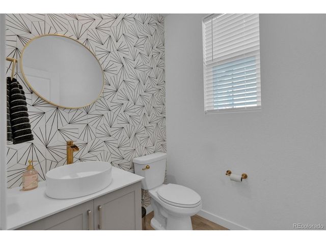 940 Thinleaf Ln, Elizabeth, CO 80107