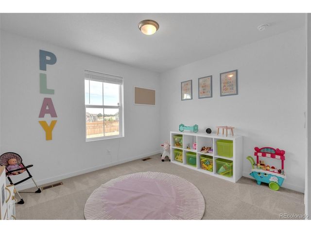 940 Thinleaf Ln, Elizabeth, CO 80107
