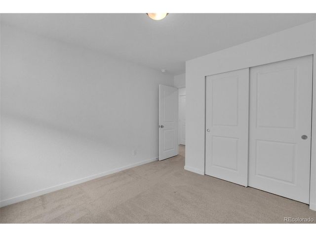 940 Thinleaf Ln, Elizabeth, CO 80107