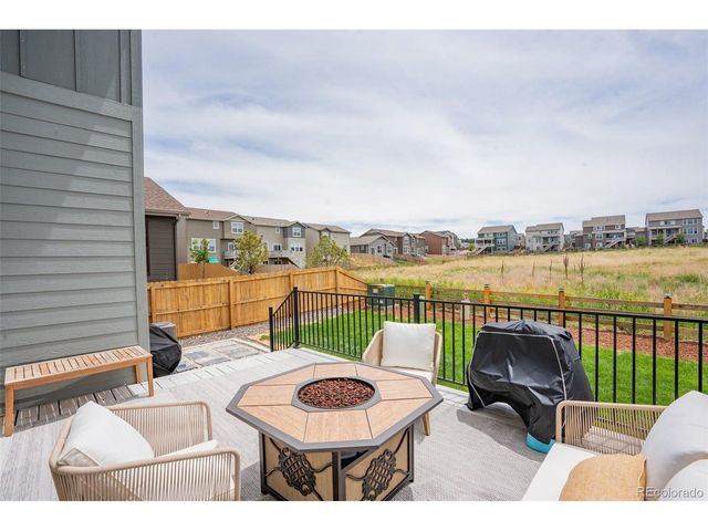 940 Thinleaf Ln, Elizabeth, CO 80107