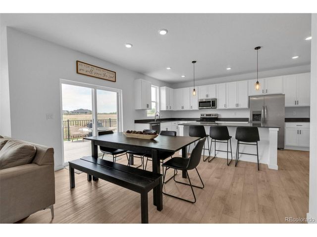 940 Thinleaf Ln, Elizabeth, CO 80107
