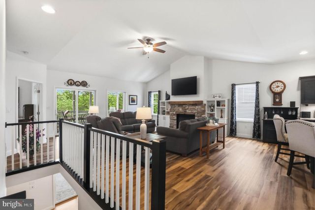 1084 ALDEN WAY, Lebanon, PA 17042