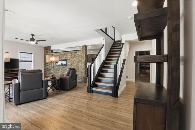 1084 ALDEN WAY, Lebanon, PA 17042