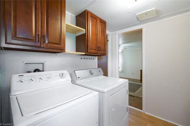 4021 26th Street Court NE, Hickory, NC 28601