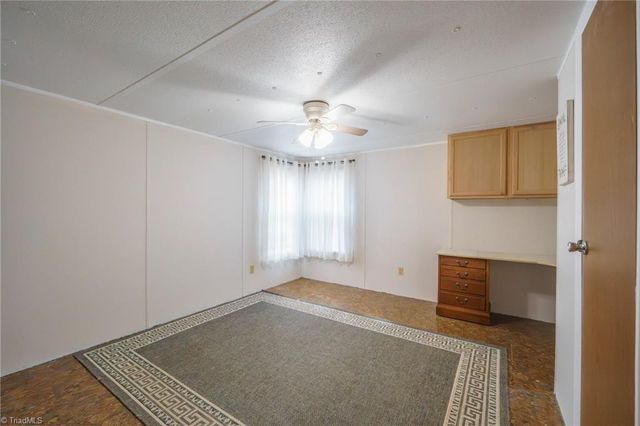 4021 26th Street Court NE, Hickory, NC 28601