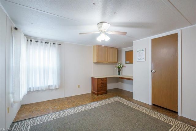 4021 26th Street Court NE, Hickory, NC 28601