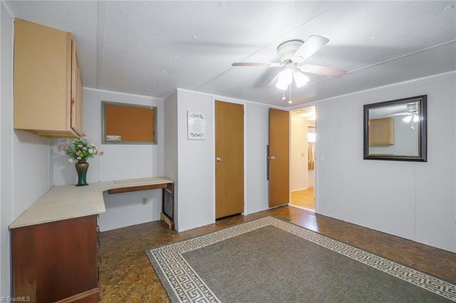 4021 26th Street Court NE, Hickory, NC 28601